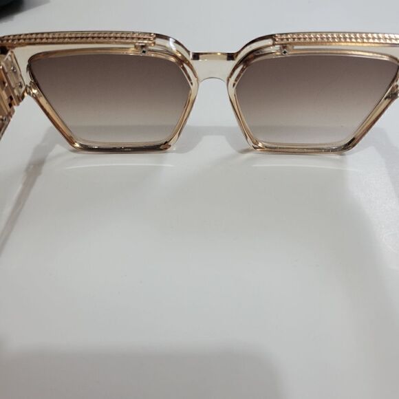 Stylish Transparent Frame Chunky Sunglasses - Picture 6 of 13